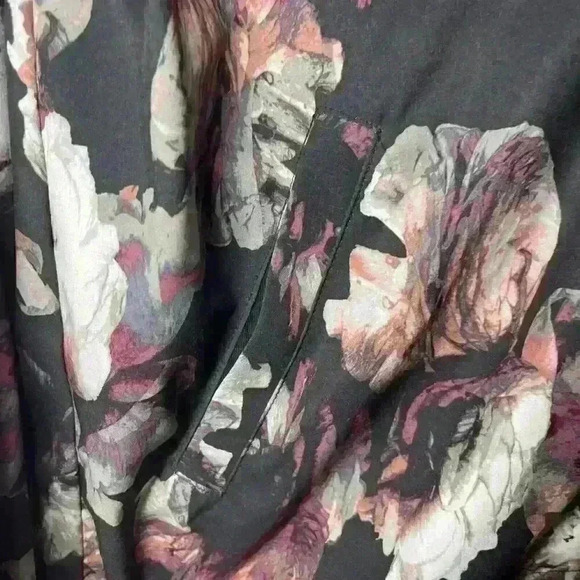 Victoria’s Secret Victoria Sport Floral Design Size Medium - Picture 7 of 15